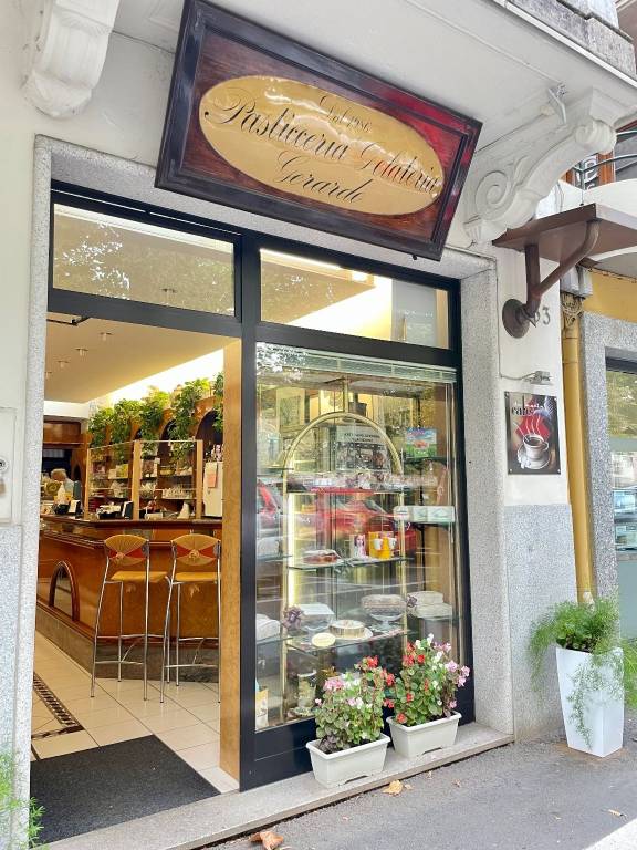 Bar in in vendita da privato a Borgomanero viale Don Giovanni Minzoni, 33
