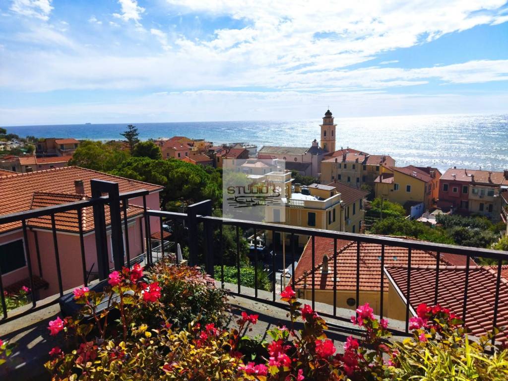 Appartamento in vendita a Santo Stefano al Mare via Terzorio