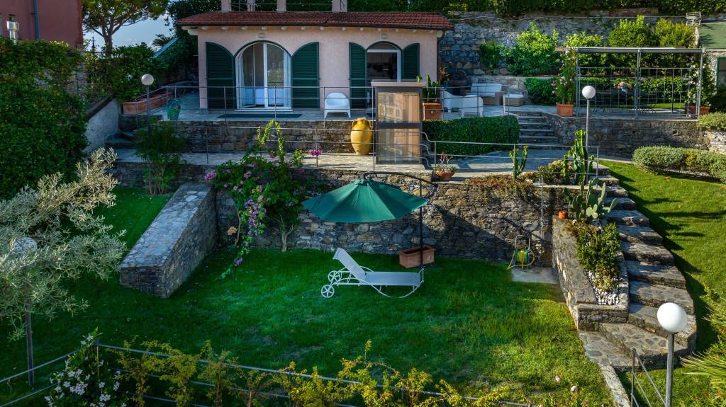 Villa in vendita a Rapallo via Aurelia Ponente