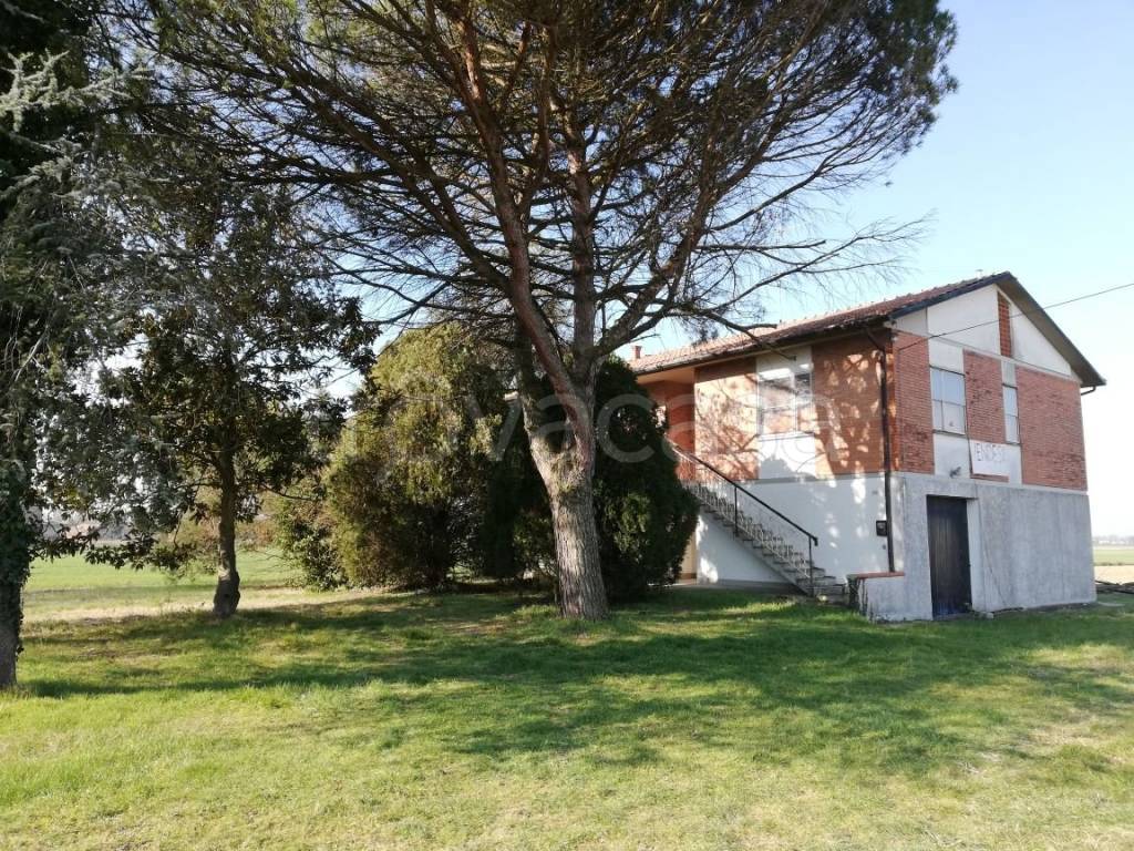 Villa in in vendita da privato a Ferrara via della Ginestra, 249