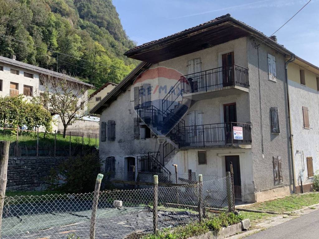 Appartamento in vendita a Feltre via Vigne Basse, 17