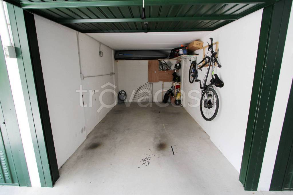 Garage in vendita a Recco