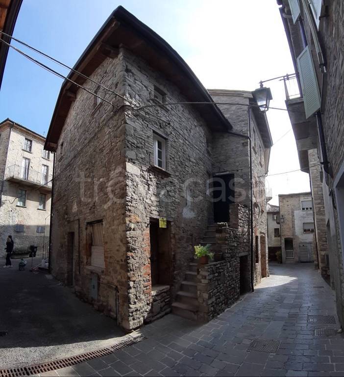 Casa Indipendente in in vendita da privato ad Alta Val Tidone via Giuseppe Garibaldi, 21