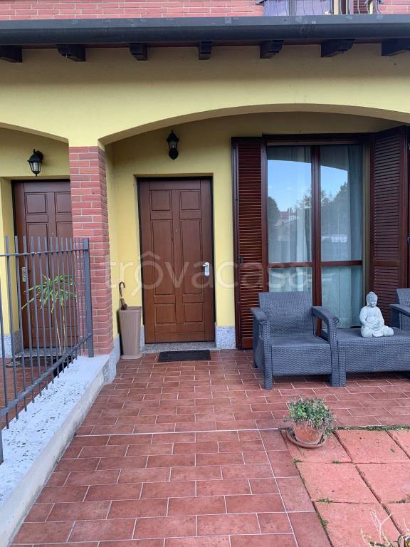 Villa a Schiera in in vendita da privato a Zerbolò via Dottor Natale Bocchio, 23