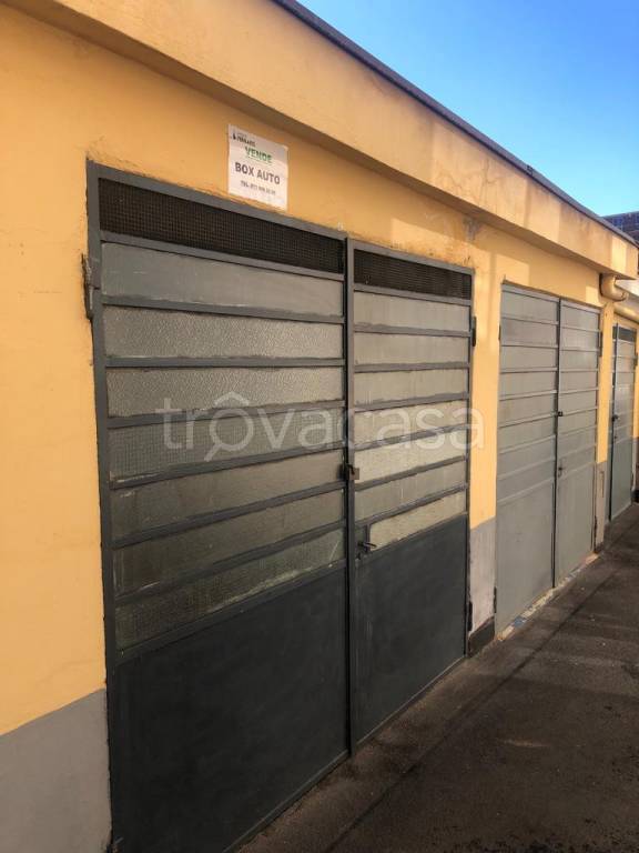 Garage in vendita a Moncalieri via Sestriere, 53
