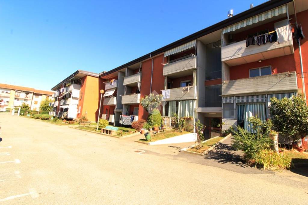 Appartamento in vendita a Castellamonte via a. Barengo
