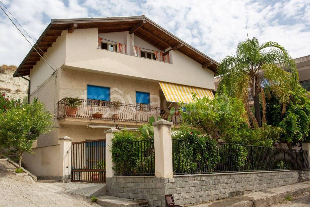 Villa Bifamiliare in in vendita da privato a Bova Marina via Vena, 8