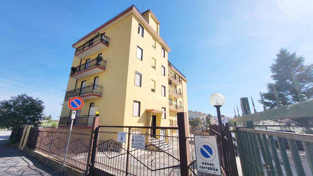 Appartamento in affitto a San Bartolomeo al Mare via Alessandro Manzoni, 26