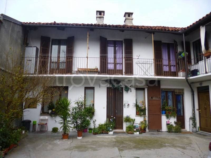 Casa Indipendente in vendita a Bra via Principi di Piemonte, 55