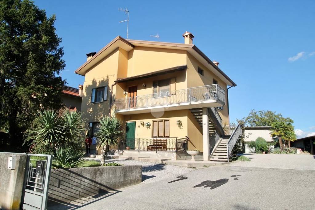Villa Bifamiliare in vendita a Trivignano Udinese via Aquileia, 37