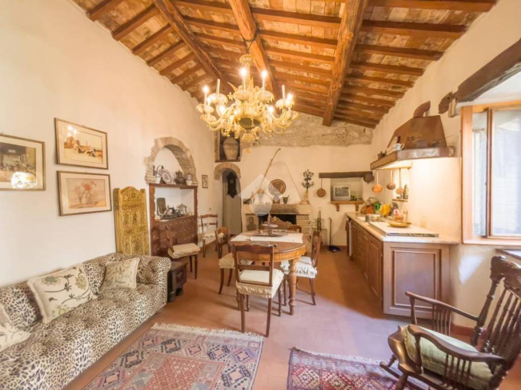 Appartamento in vendita a Cottanello via Camillo Benso Conte di Cavour, 38