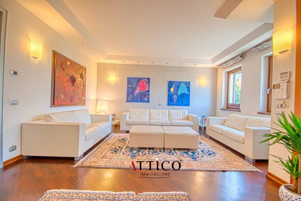Villa in vendita ad Avellino contrada Pennini, 74
