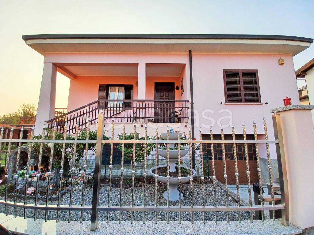 Villa in vendita a Ceriano Laghetto via Solferino