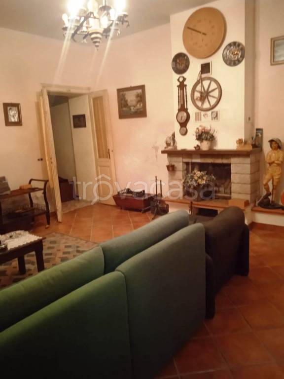 Casa Indipendente in vendita a Suardi via Scorticabue