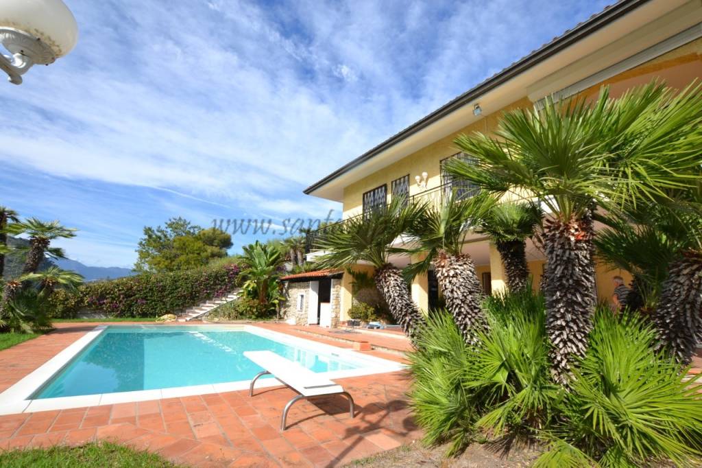 Villa in vendita a Vallecrosia via Bellavista, 10