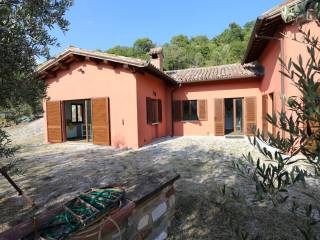 Villa in vendita a gubbio località sioli