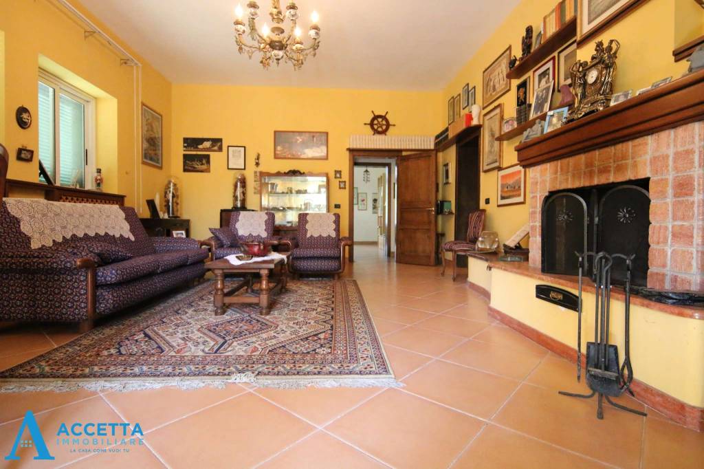 Villa Bifamiliare in vendita a Taranto via Aragoste