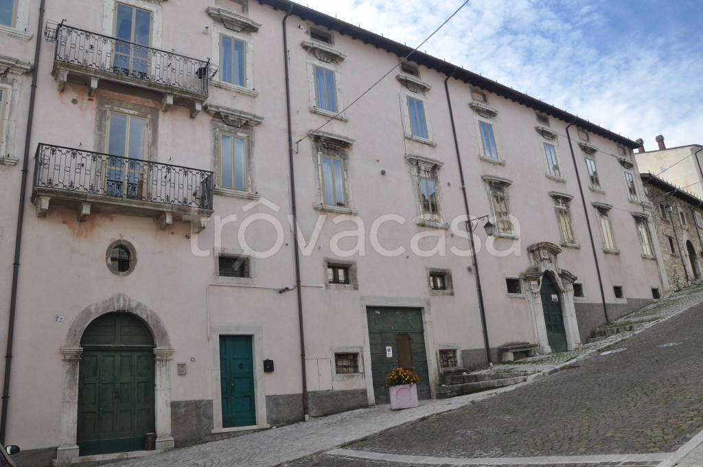 Appartamento in vendita a Pescocostanzo via Colle Iaduni