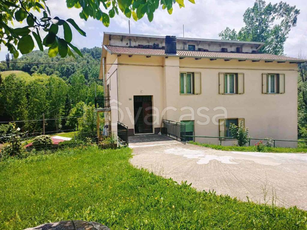 Appartamento in affitto a Gaggio Montano via Riagni