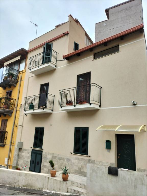 Casa Indipendente in vendita a Bagnara Calabra via Generale Porpora, 63