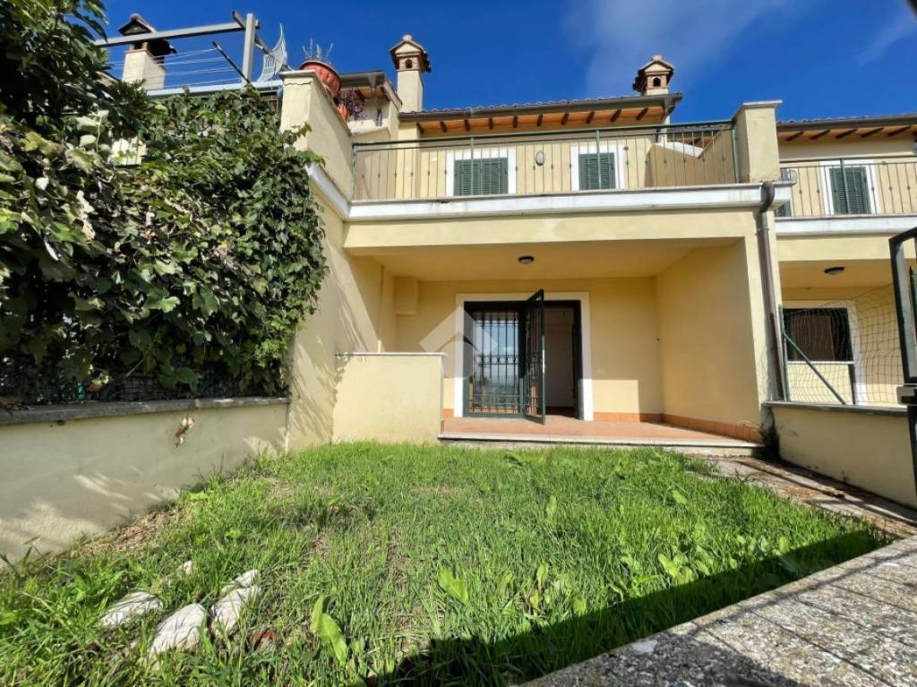 Villa a Schiera in vendita a Forano via del Mattone