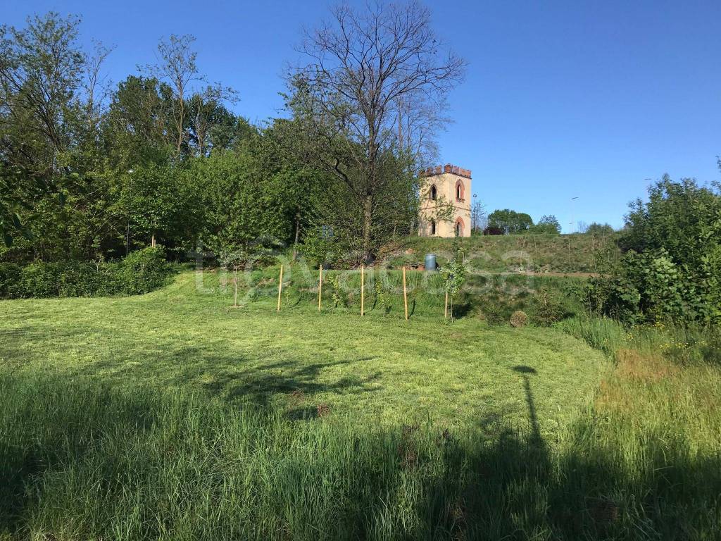 Terreno Residenziale in vendita a Mornago via Giosuè Carducci