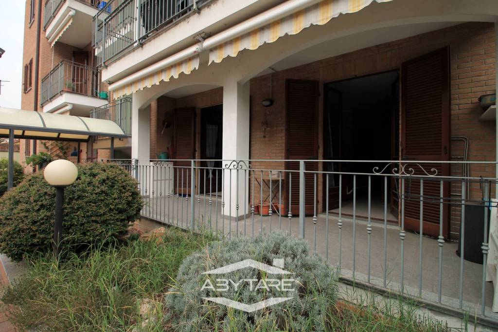 Appartamento in vendita a Carignano via Carlo Forneri