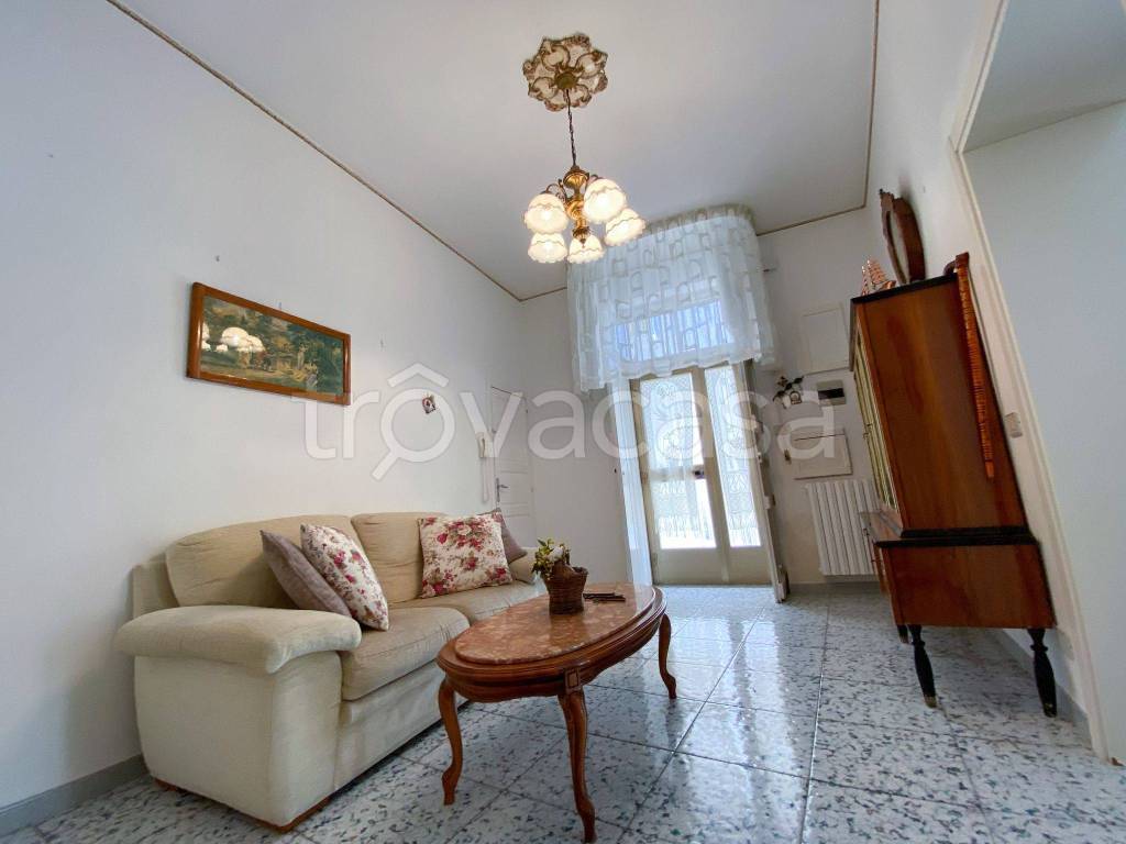 Appartamento in in affitto da privato a Mattinata via Giuseppe Mazzini, 23