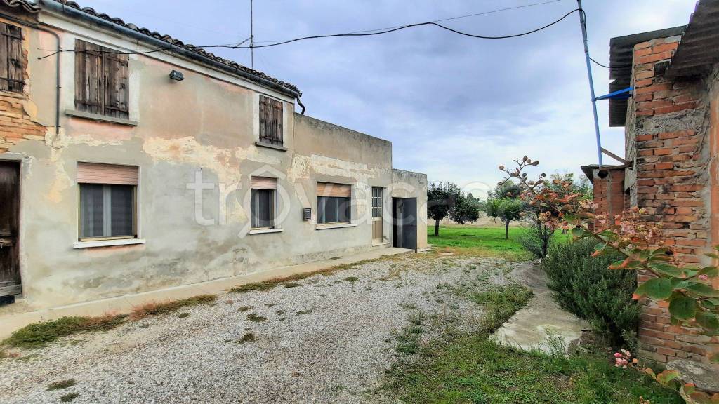 Villa Bifamiliare in vendita a Canaro via Enrico Toti, 1103