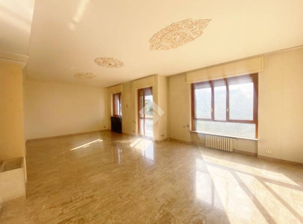 Appartamento in vendita a Monza via Lissoni, 5