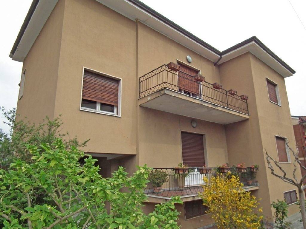 Appartamento in vendita ad Arcola via provinciale