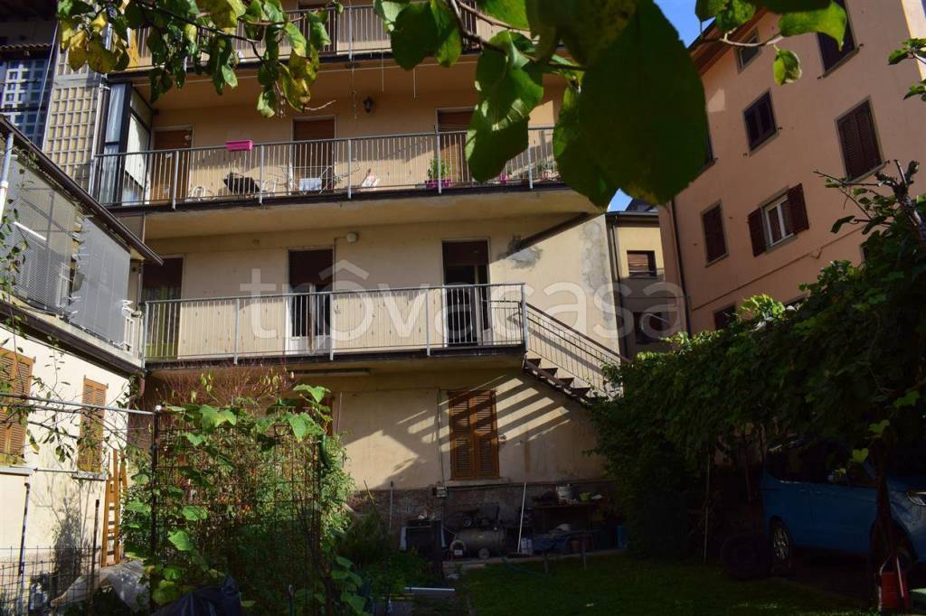 Appartamento in vendita a Zogno via Camillo Benso di Cavour