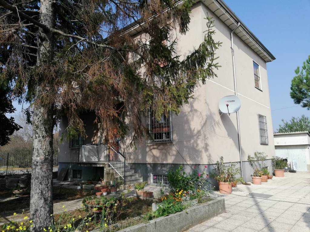 Villa in vendita a Voghera via Voghera