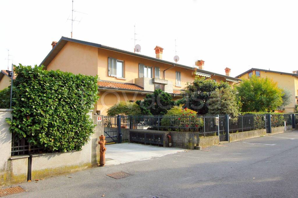 Villa a Schiera in vendita a Stezzano via Tripoli, 4