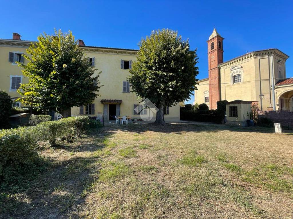 Casa Indipendente in vendita a Villafranca d'Asti via roma, 2