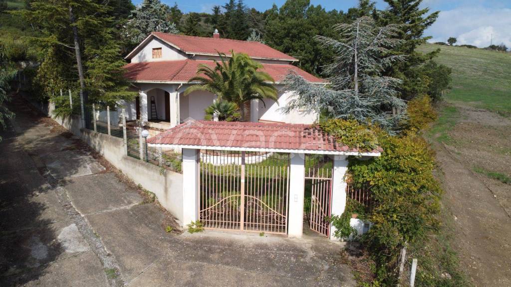 Villa in in vendita da privato a Cassano all'Ionio strada Provinciale Cassano allo Ionio