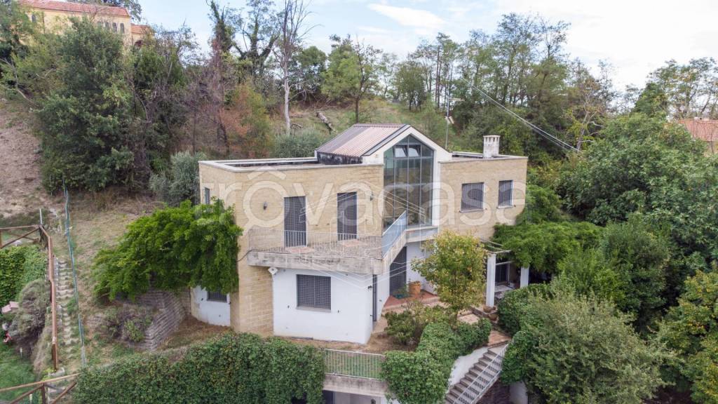 Villa in vendita a Monte San Pietro via San Lorenzo