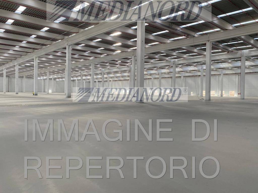 Capannone Industriale in vendita a Bagnatica via Barborini e d'Andrea