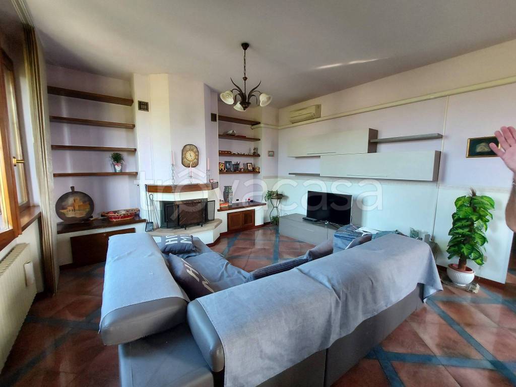 Villa in vendita a San Giovanni in Persiceto via di Mezzo, 13