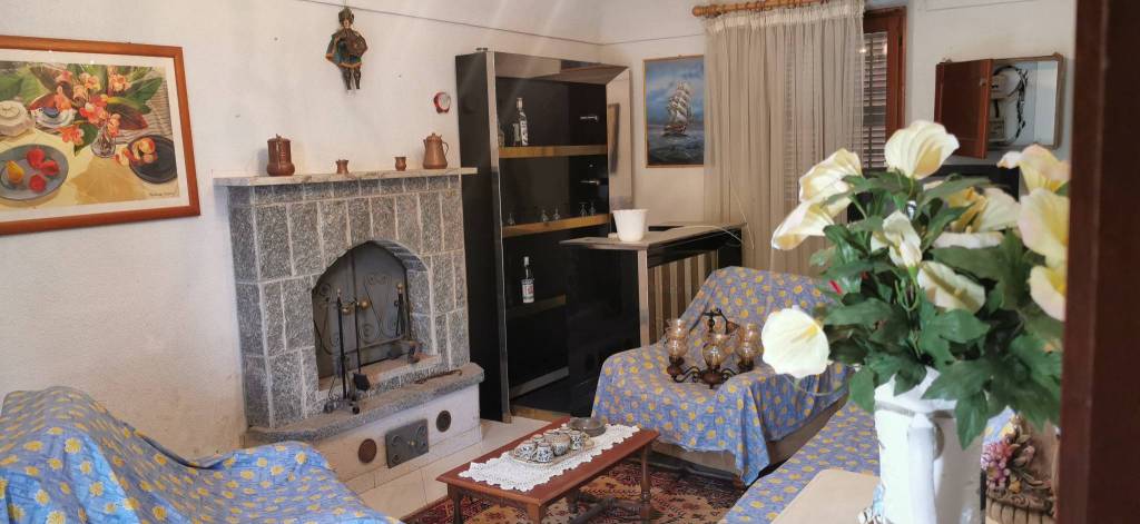 Villa in vendita a Tronzano Vercellese via Emanuele Filiberto