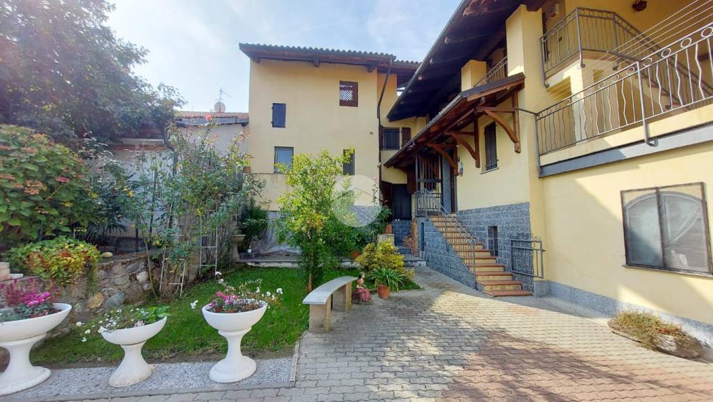 Casa Indipendente in vendita a Borgomasino via Camillo Benso di Cavour, 36