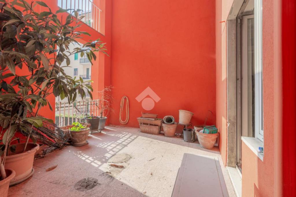 Appartamento in vendita a Verona piazza Renato Simoni