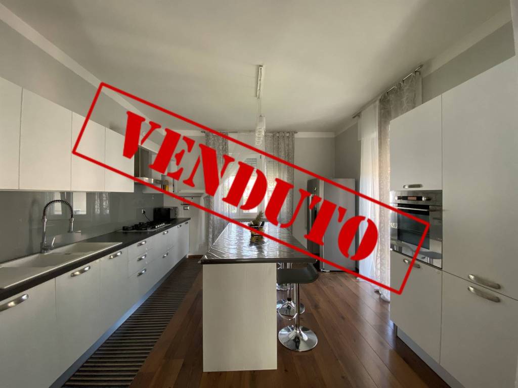 Appartamento in vendita a Chiavenna via Volta, 24