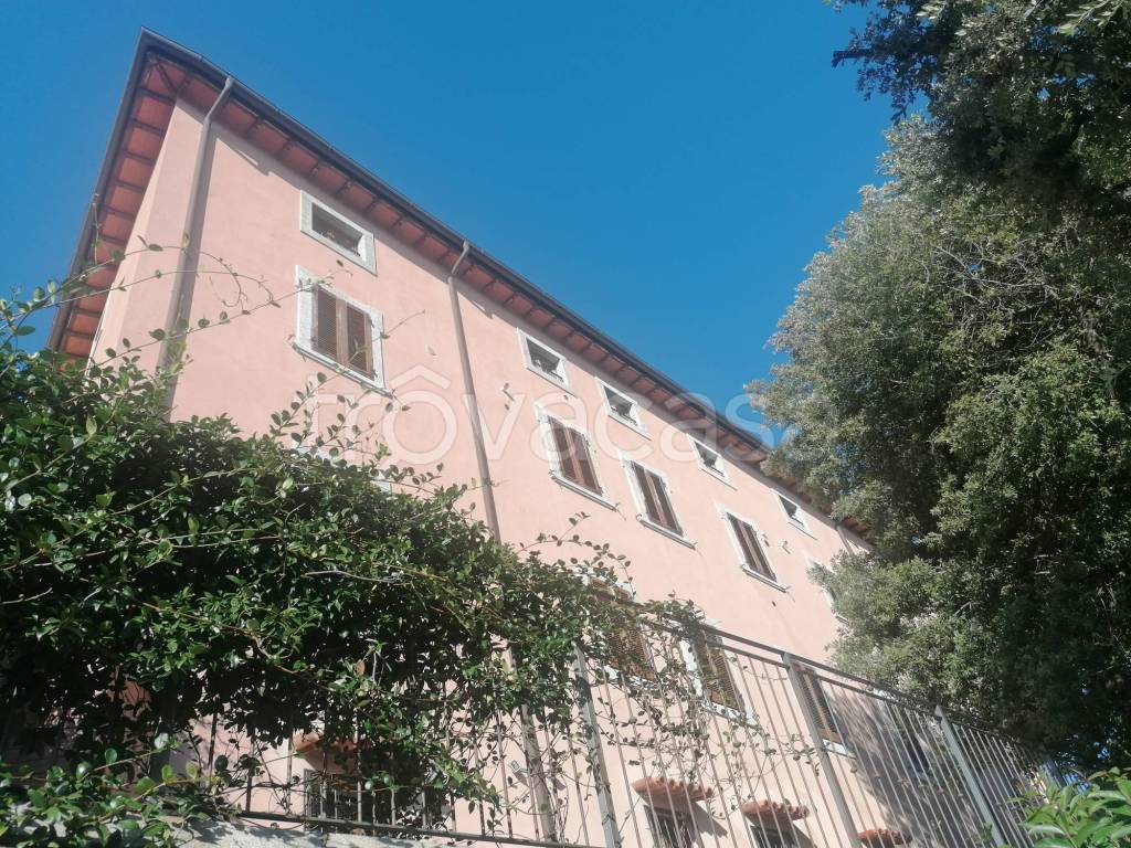 Appartamento in vendita a Castagneto Carducci via Varese, 32