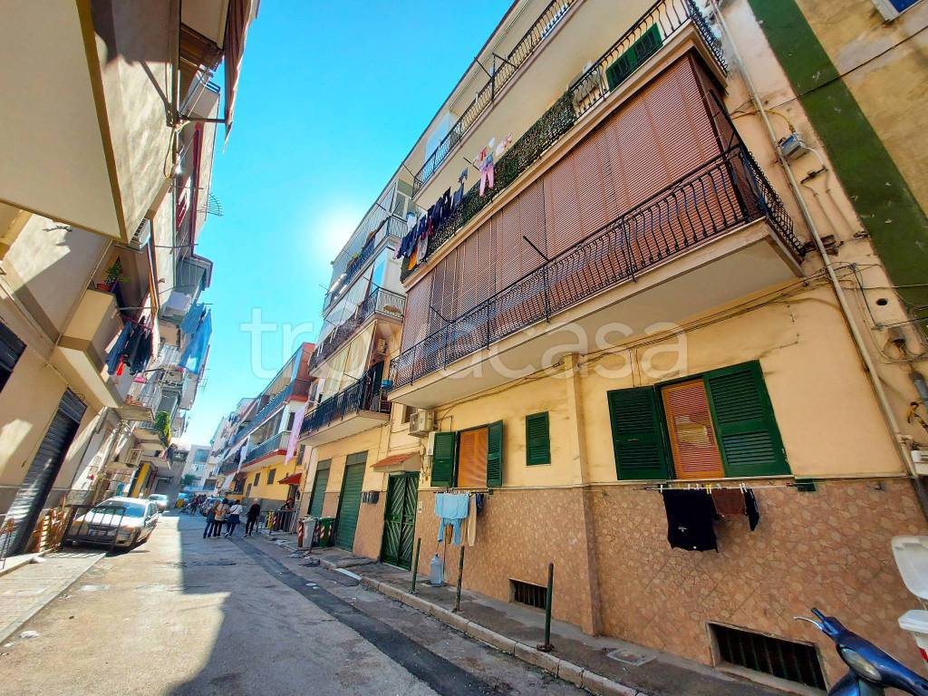 Appartamento in vendita a Napoli strada Provinciale di Caserta, 178