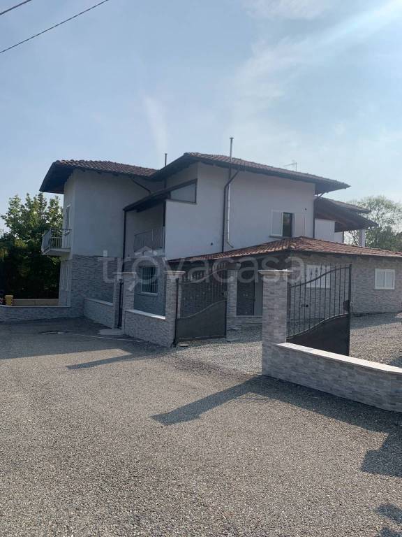 Villa Bifamiliare in in vendita da privato a Gattinara via Ivrea, 3