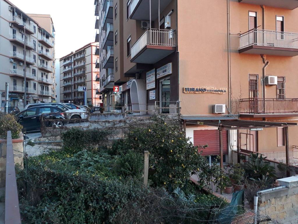 Magazzino in in affitto da privato ad Agrigento via Dante Alighieri, 235