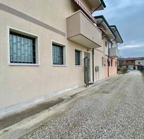 Ufficio in vendita ad Albaredo d'Adige coriano