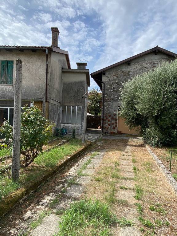 Casa Indipendente in vendita a Udine via Cormor Alto