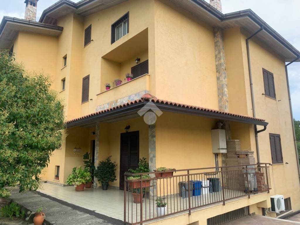 Villa Bifamiliare in vendita a Zumpano via alcide de gasperi, 6